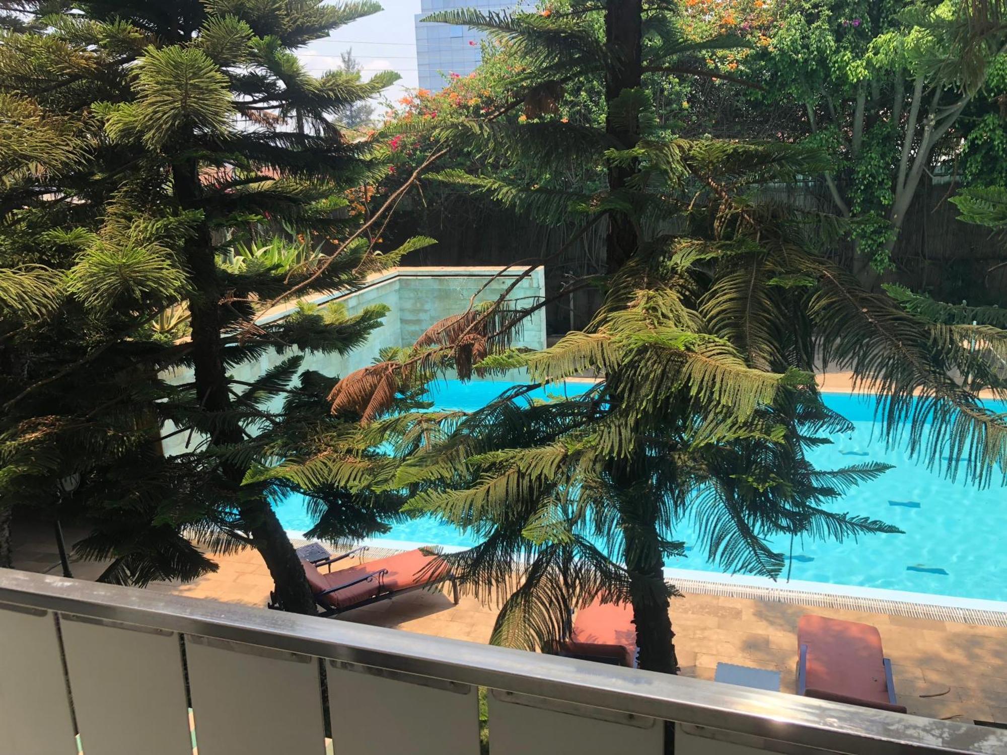 Отель Sunny Garden Антананариву Экстерьер фото